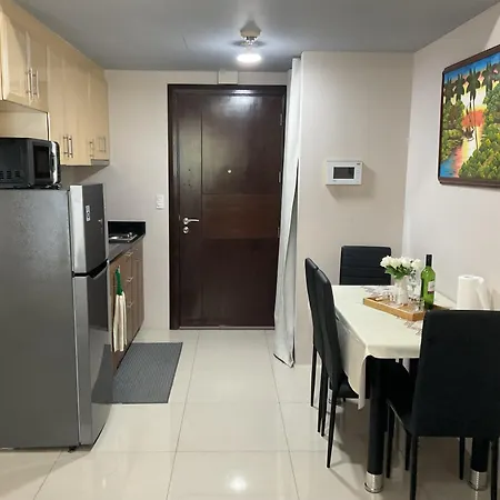 One Palm Tree Villas - Newport Pasay