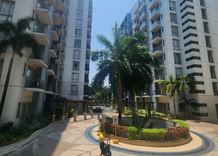 One Palm Tree - Newport Pasay 公寓式飯店 *