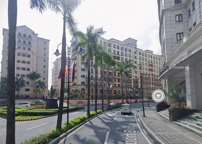 One Palm Tree - Newport Pasay